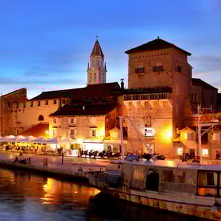 From Split: Small Group Tour of Salona, Klis, and Trogir