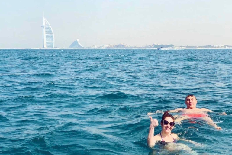 Dubaj: 2 lub 3 godziny morskiego rejsu do kąpieli, opalania i zwiedzania2-godzinny prywatny rejs