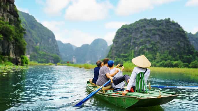 hoa lu tam coc bich dong luxury day tour small group