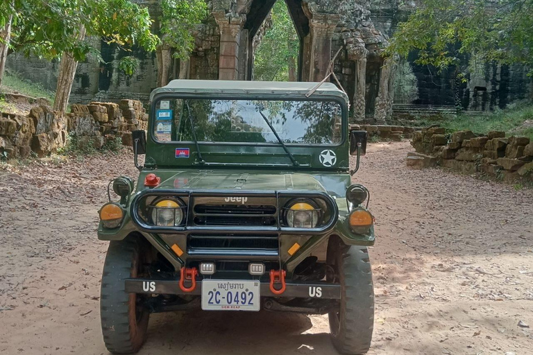 Siem Reap: Angkor Wat Sunrise Tour by Vintage Jeep