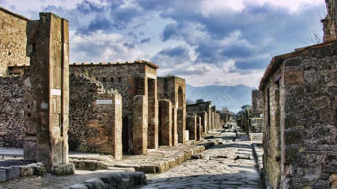 pompeii and herculaneum private tour from naples