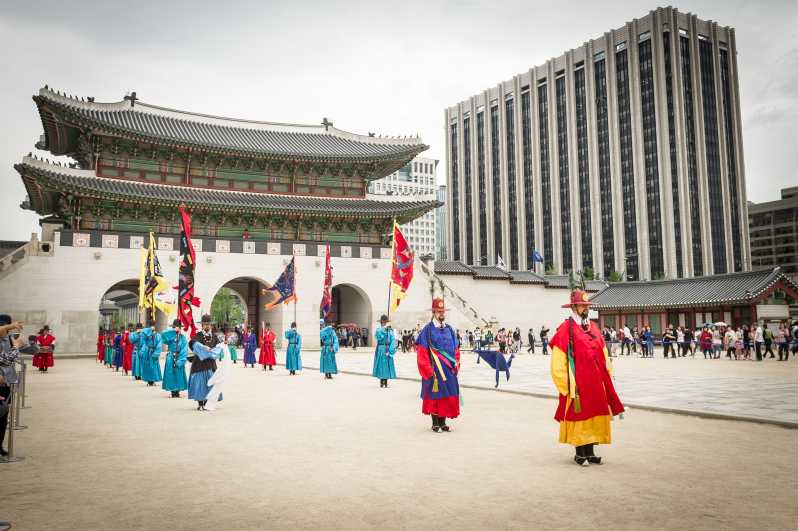 Сеул: утренний 3-часовой тур (дворец, храм и многое другое)