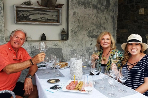 Mykonos: Dégustation de vin d'une demi-journée et repas dans une maison locale