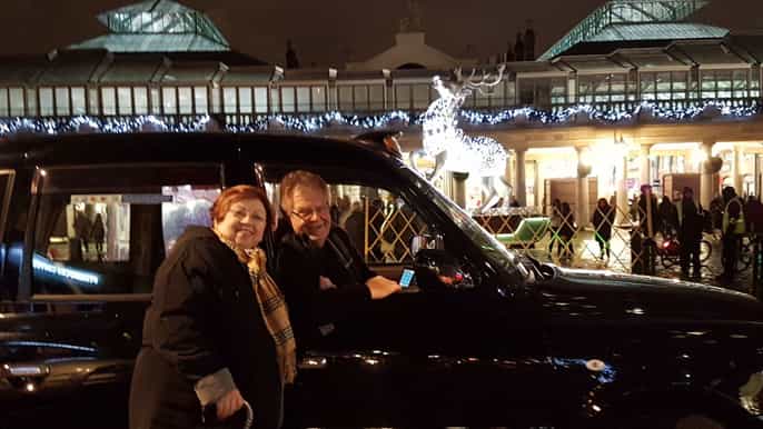 london christmas lights tour in a black cab