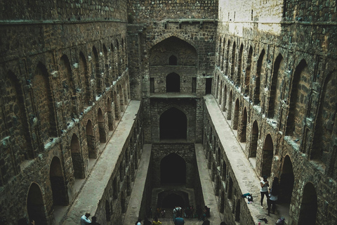 Delhi: Antigua y Nueva Delhi Tour Privado de Día Completo o Medio DíaTour privado de un día entero por la Vieja y la Nueva Delhi, todo incluido