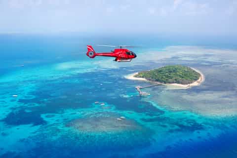 Cairns: Great Barrier Reef 30-Minute Helicopter Flight