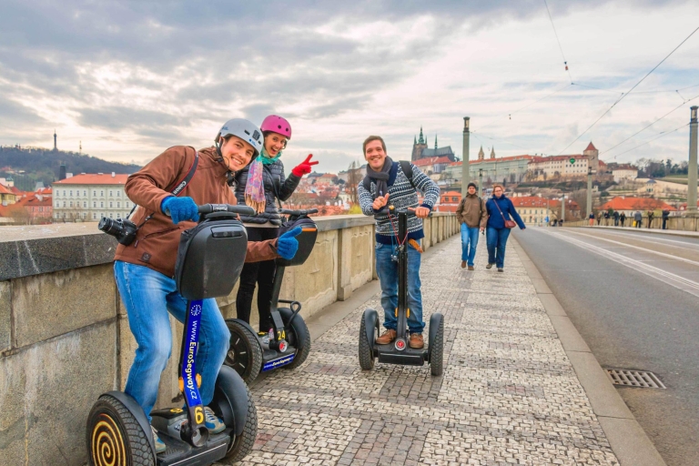 Prague : Tour de ville privé combiné en Segway et eScooterVisite de 3 heures en anglais, espagnol ou russe