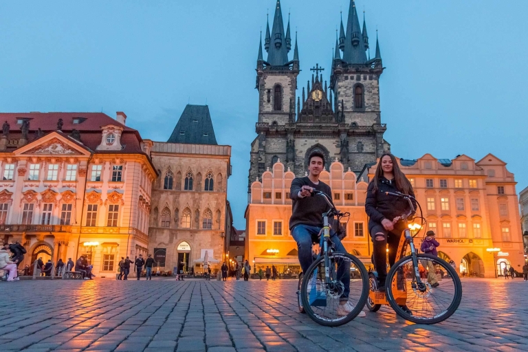 Prague : Tour de ville privé combiné en Segway et eScooterVisite de 3 heures en anglais, espagnol ou russe