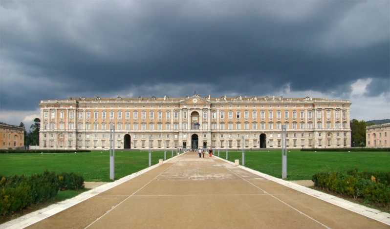 Naples: Private Transfer to Caserta Royal Palace