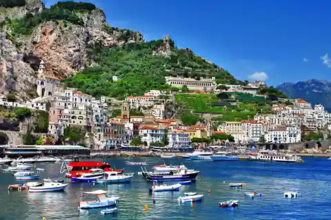 From Naples: Amalfi Coast Highlights Tour by Car and Boat