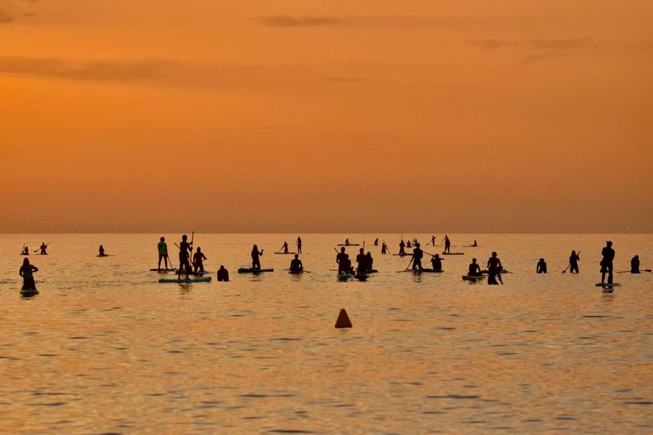 Barcelona: Paddleboard at sunrise. Inc.: teacher, photos/videos, material, equipment.