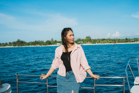 Gili Sailing Experience: Half-Day Sail & Sunset Cruise Gili Sailing Escapade