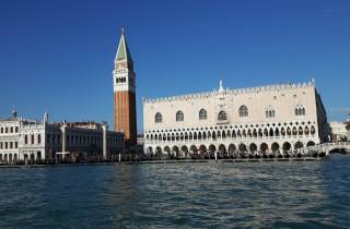 Vom Gardasee aus: Ganztagestour Venedig (bis 31. Juli)