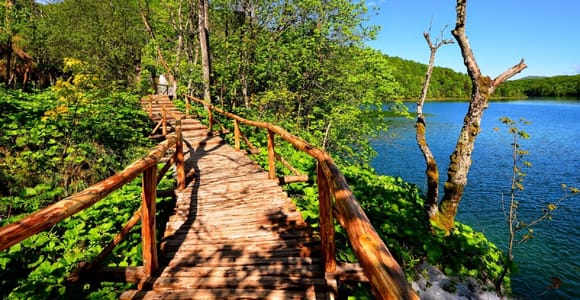 Von Split oder Trogir aus: Ausflug zu den Plitvicer Seen mit Ticket