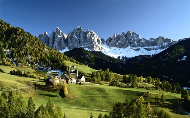 Visit Dolomites Full-Day Coach Tour from Lake Garda in San Lorenzo in Banale