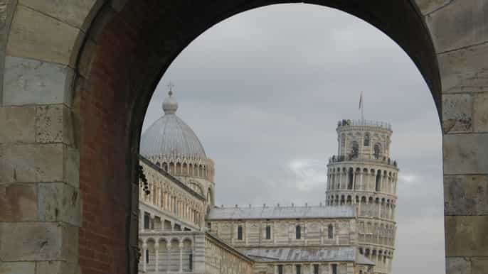 pisa skiptheline leaning tower square of miracles visit