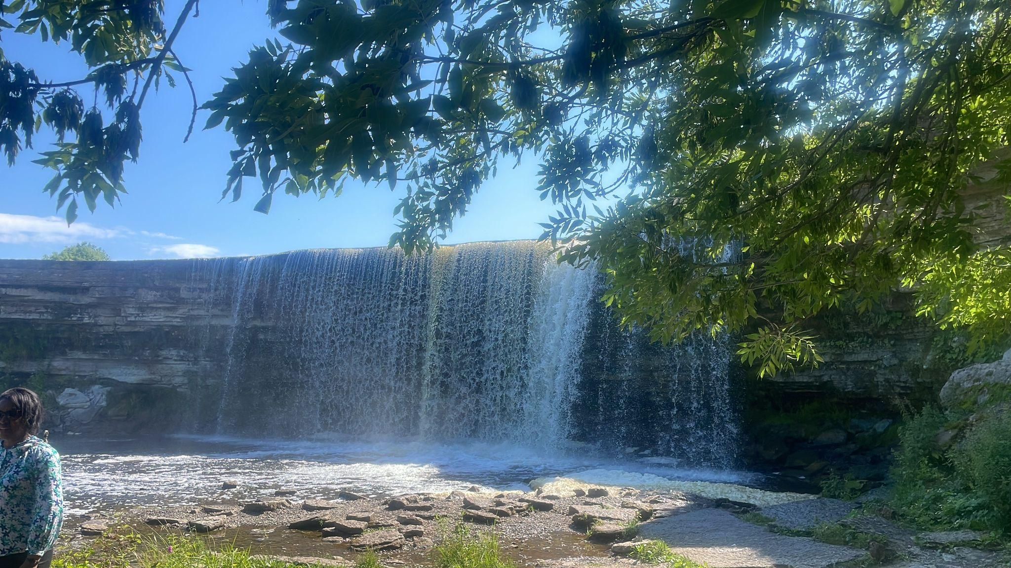 Ab Tallinn: Tour zum Jägala-Wasserfall und Kreis Harju