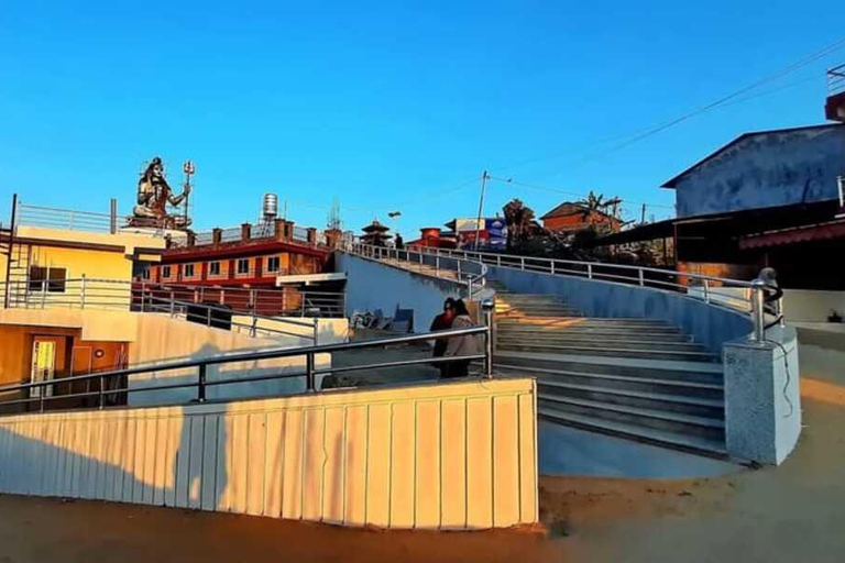 Pokhara: Shiva Statue and World Peace Stupa Guided Tour