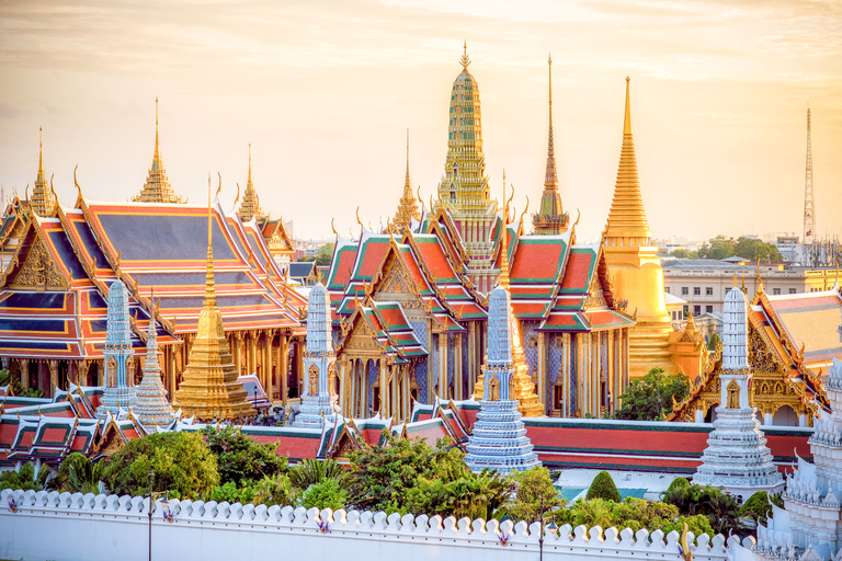 Bangkok : palais royal, Wat Pho et Wat Arun à piedPalais royal, temple du Bouddha d’émeraude et Wat Pho