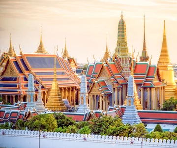 Bangkok: City Highlights Temple and Market Walking Tour
