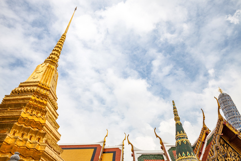 Bangkok: City Highlights Temple and Market Walking TourGrand Palace and Temple of Emerald Buddha Tour in English