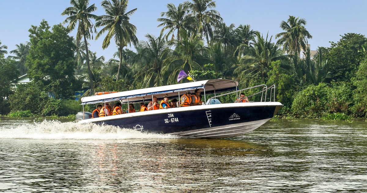 From Ho Chi Minh: Cu Chi Tunnels and VIP Speedboat Tour