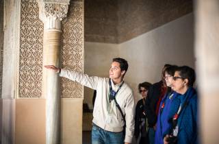 Granada: Alhambra und Nasridenpaläste Kleine geführte Tour