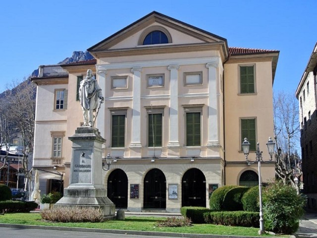 Visit Como 2-Hour Walking Tour in Menaggio, Lombardy, Italy