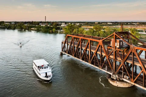 Sacramento: City Cruises River Cruise with History Guide