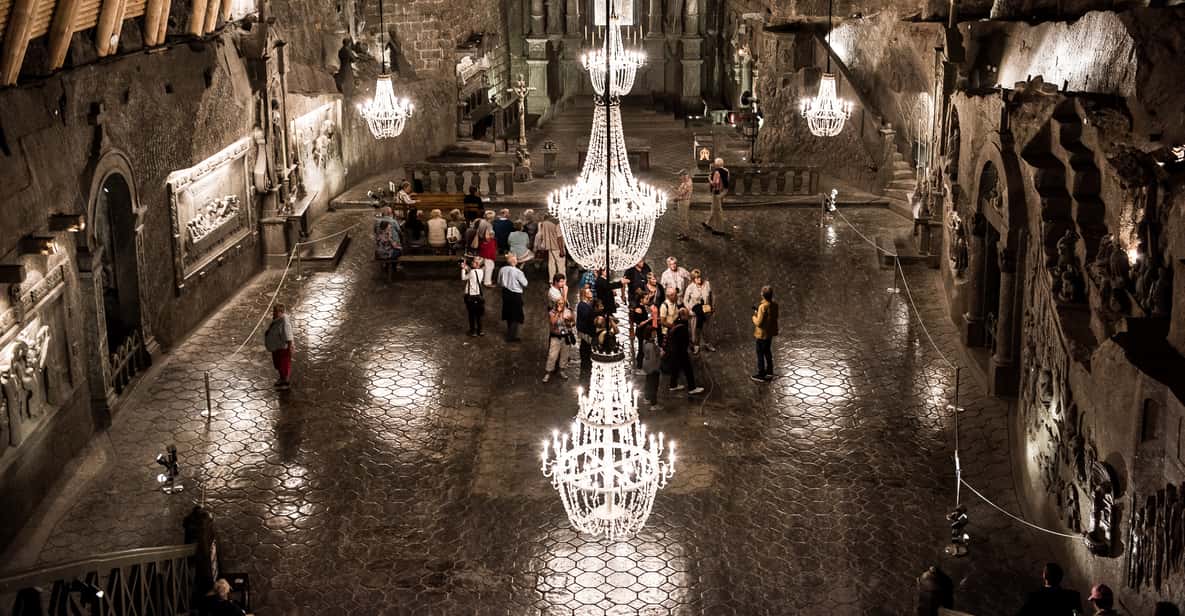 Auschwitz-Birkenau & Wieliczka Salt Mine: Day Tour & Lunch