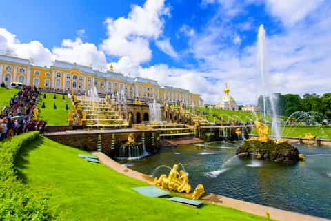 From St Petersburg: Peterhof Palace and Gardens Day Tour