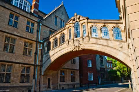 Oxford: University and City Walking Tour with Alumni Guide