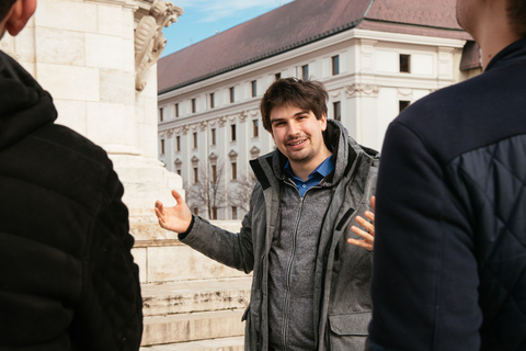 Budapest: tour a piedi del quartiere del Castello di Buda con uno storicoTour in inglese