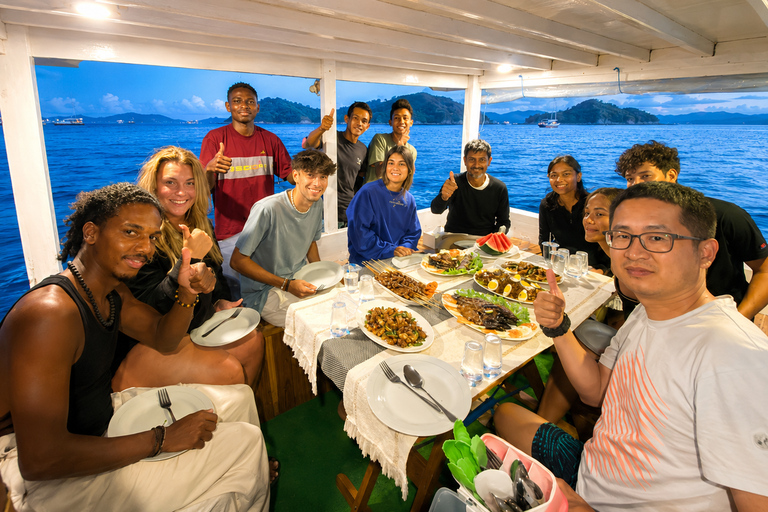 Labuan Bajo: 3-Day Komodo Sailing Ocean View Cabin All Fees Standard Boat | Sharing Room Ocean View | Tiket not Included