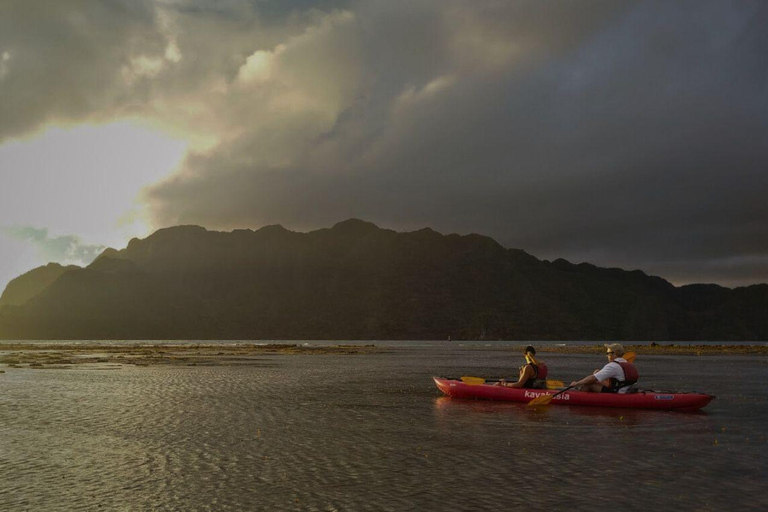 Coron: Coron Island Sunset Kayaking trail