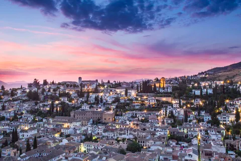 Granada: Excursão a pé à noite por Albaicin e Sacromonte