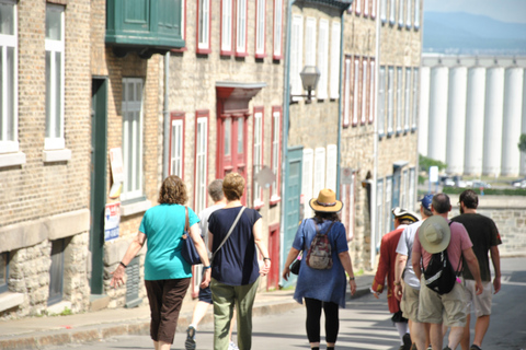 Passeggiata di 2 ore attraverso la storia della città di QuébecTour a piedi della vecchia Quebec in francese