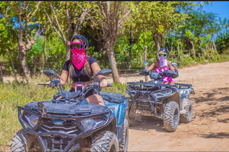 Tour de medio día en quad por Punta Cana: Explora el Cenote y la Playa de MacaoSin transporte