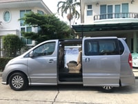 Phuket, noleggio di auto private o minibus con conducente - Housity
