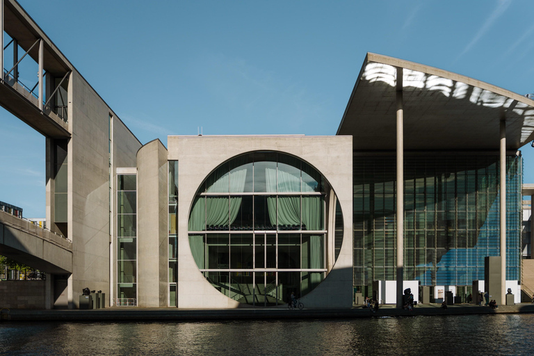Berlin: Private Photo Session Tour