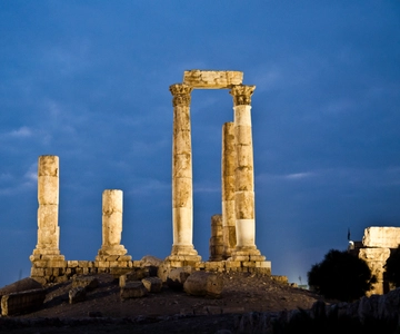 Amman: Transfer to the Airport, the Dead Sea, or Petra