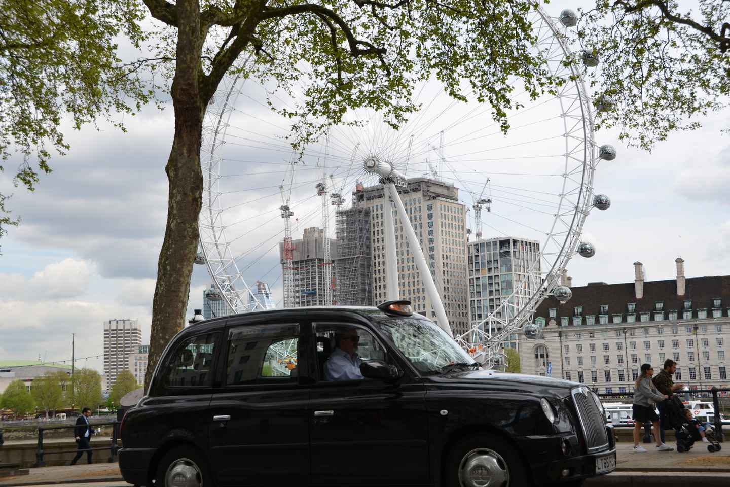 Royal London Private Full-Day Sightseeing Tour by Black Taxi