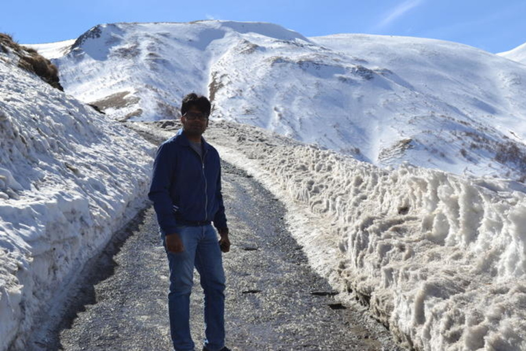 Gudauri et Kazbegi: excursion privée d'une journée au départ de Tbilissi