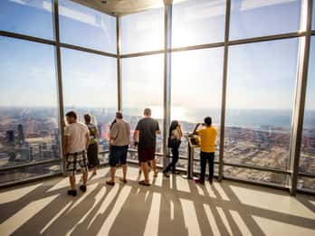 Burj Khalifa: Ticket für Etage 124 & 125 bei Sonnenuntergang Burj Khalifa: Ticket für Etage 124 & 125 bei Sonnenuntergang