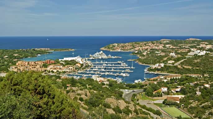 costa smeralda minivan tour with winery visit
