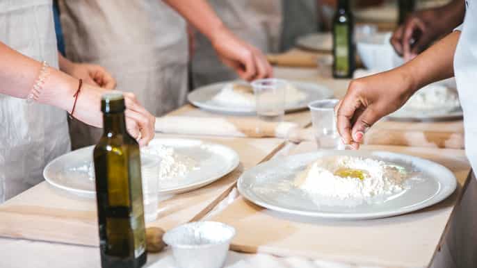 rome make your own pizza cooking class dinner