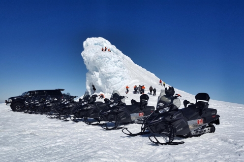 Sneeuwscooteren op Eyjafjallajökull