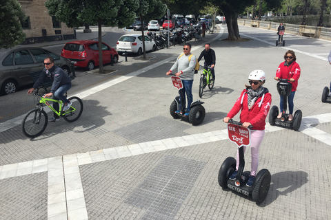 Cádiz: Privat 1,5-timmars Old Town Photo Tour av Segway