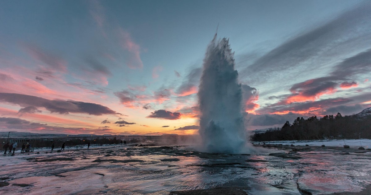 Depuis Reykjavík visite du Cercle dor et grotte de lave GetYourGuide