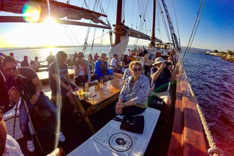 Oslo Walking Tour and Fjord Boat Tour with Norwegian Buffet